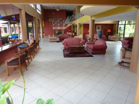 Cara Suites Hotel and Conference Centre - Lobby
